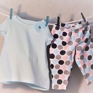 Carters Infant Girls 2 Piece pantset Size 6-9 mos.